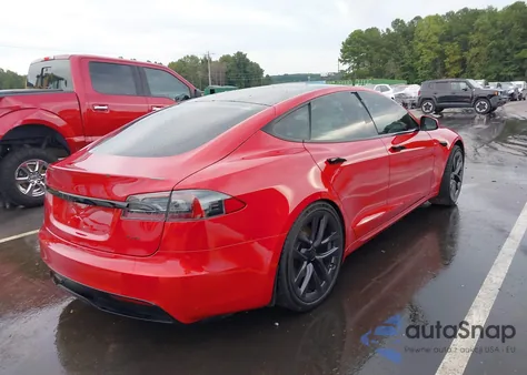 2022 Tesla Model S Plaid Tri Motor All-Wheel Drive z USA, uszkodzony, nr VIN 5YJSA1E61NF461712